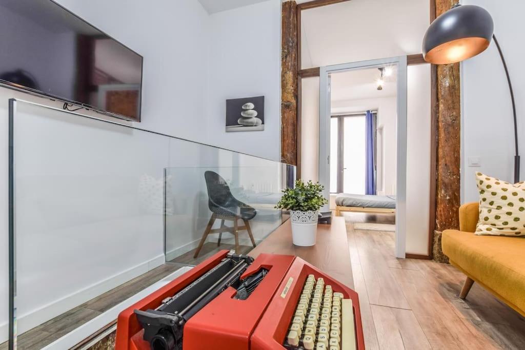 Unique Flat La Latina * Billiard & Darts Apartment Madrid Luaran gambar