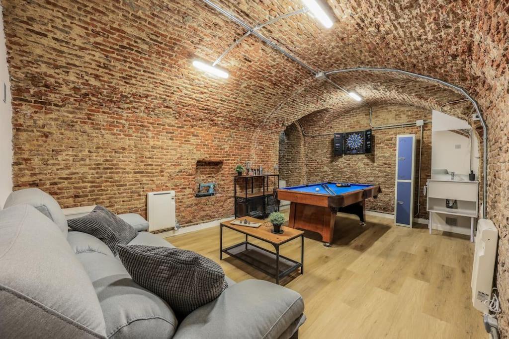 Unique Flat La Latina * Billiard & Darts Apartment Madrid Luaran gambar