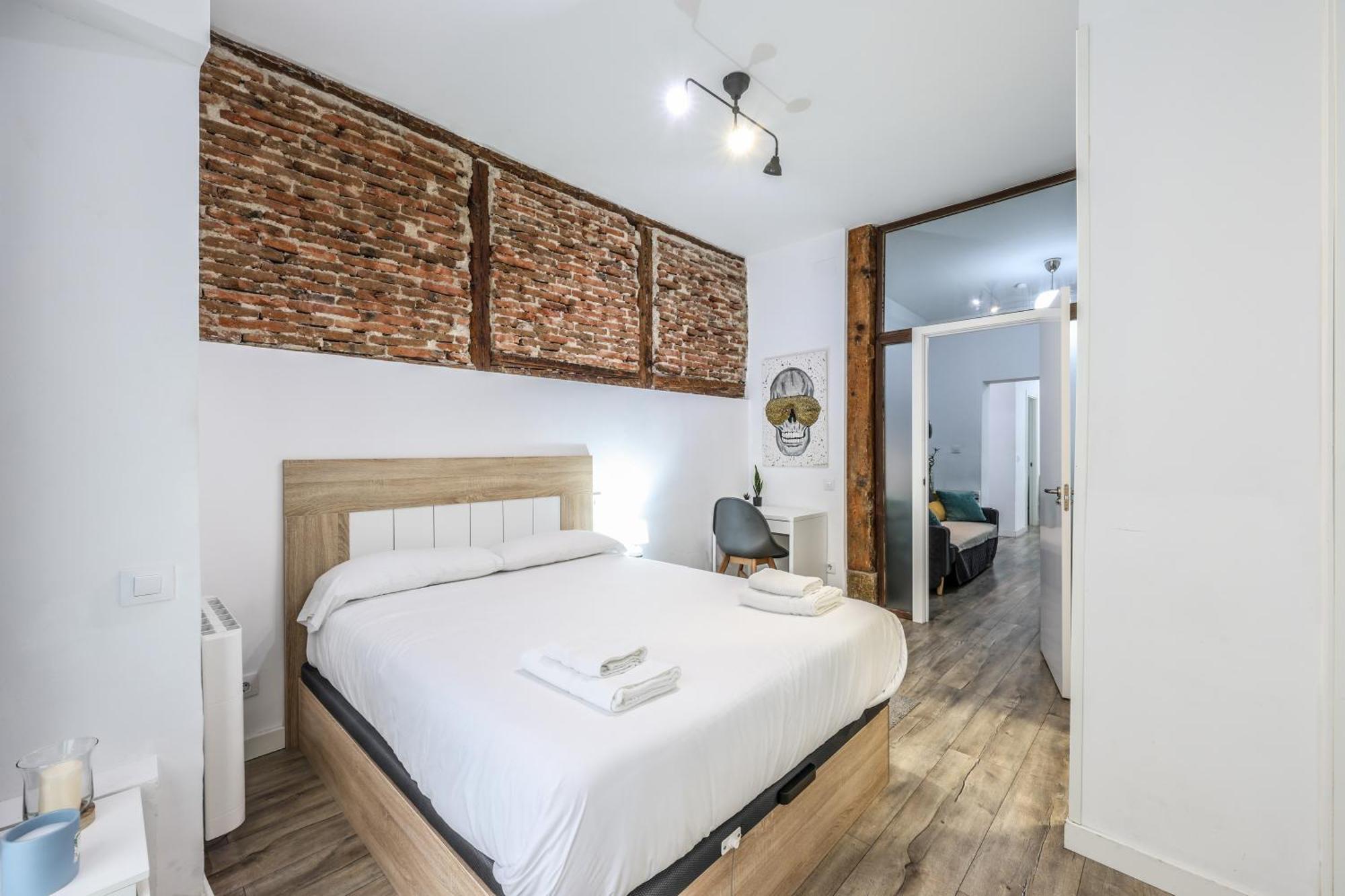 Unique Flat La Latina * Billiard & Darts Apartment Madrid Luaran gambar